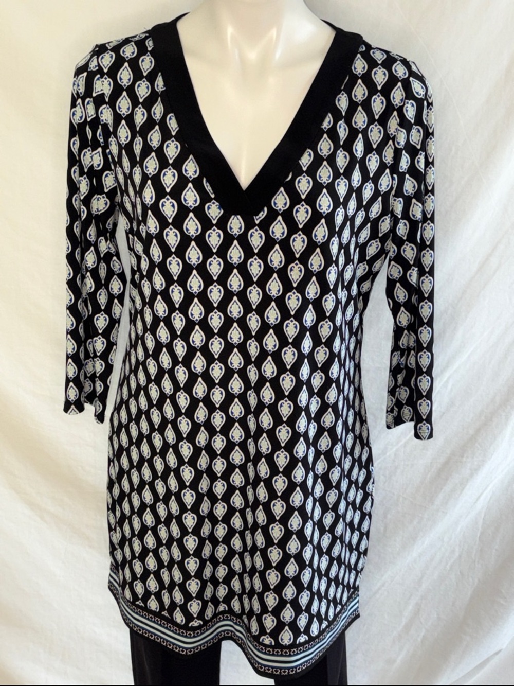 White House, Black market geometric print tunic.